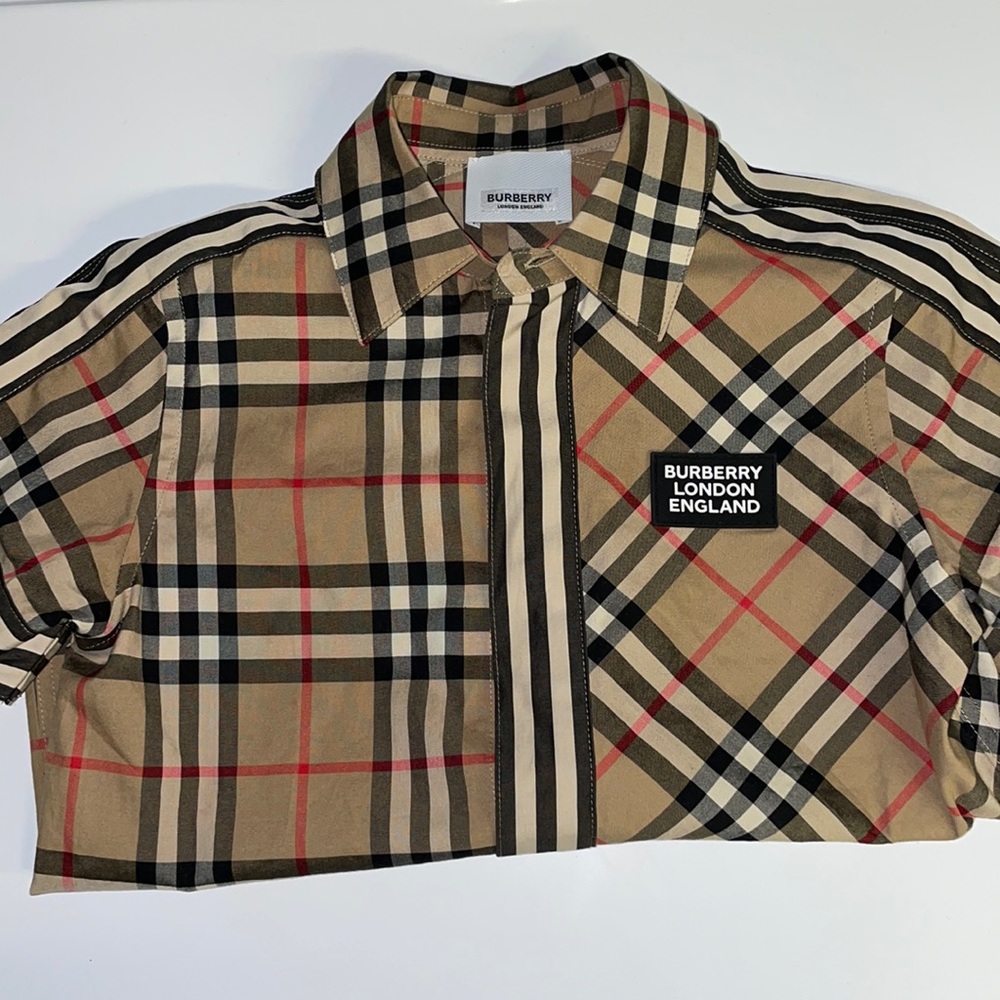 Burberry boys button down short sleeve shirt